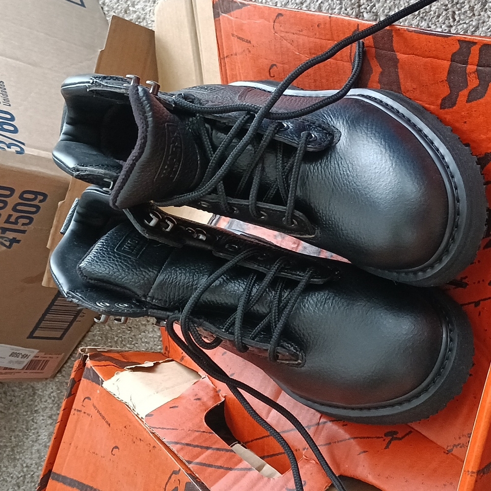 Red wing steel toe boots